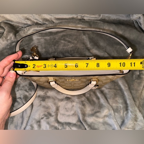 NWOT Coach Alice Satchel in Signature Canvas Gold/Light Khaki Chalk CA613 - Picture 11 of 16